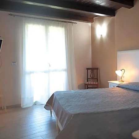 Oda ve Kahvaltı Korello 3*