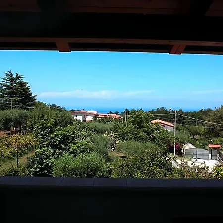 Korello Oda ve Kahvaltı 3*